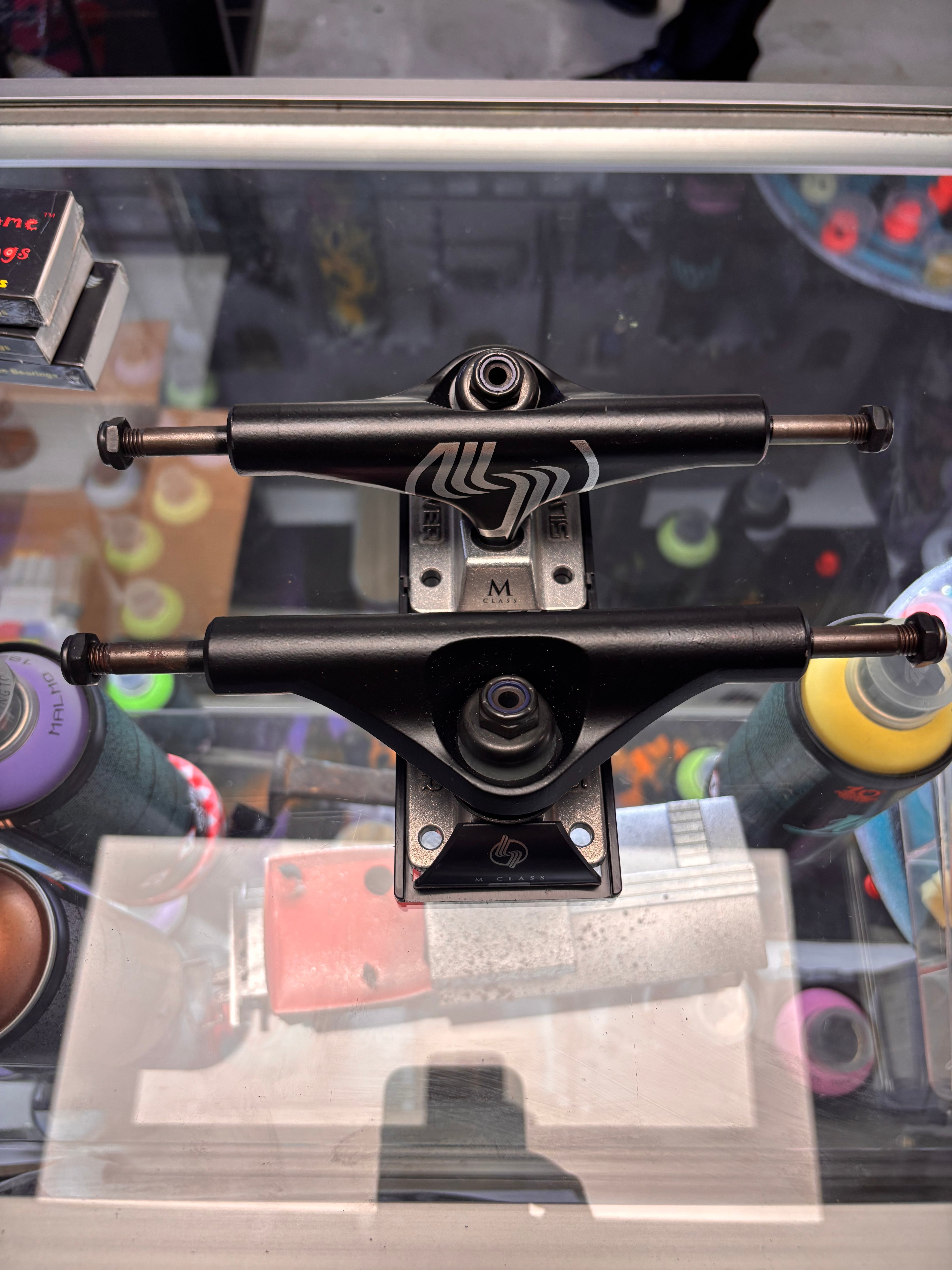 Silver Set Skateboard Trucks